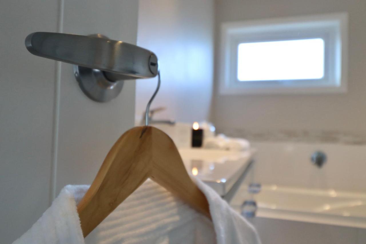 The Great Escape, Luxury Waterfront, Hottub Villa Whitianga Ngoại thất bức ảnh