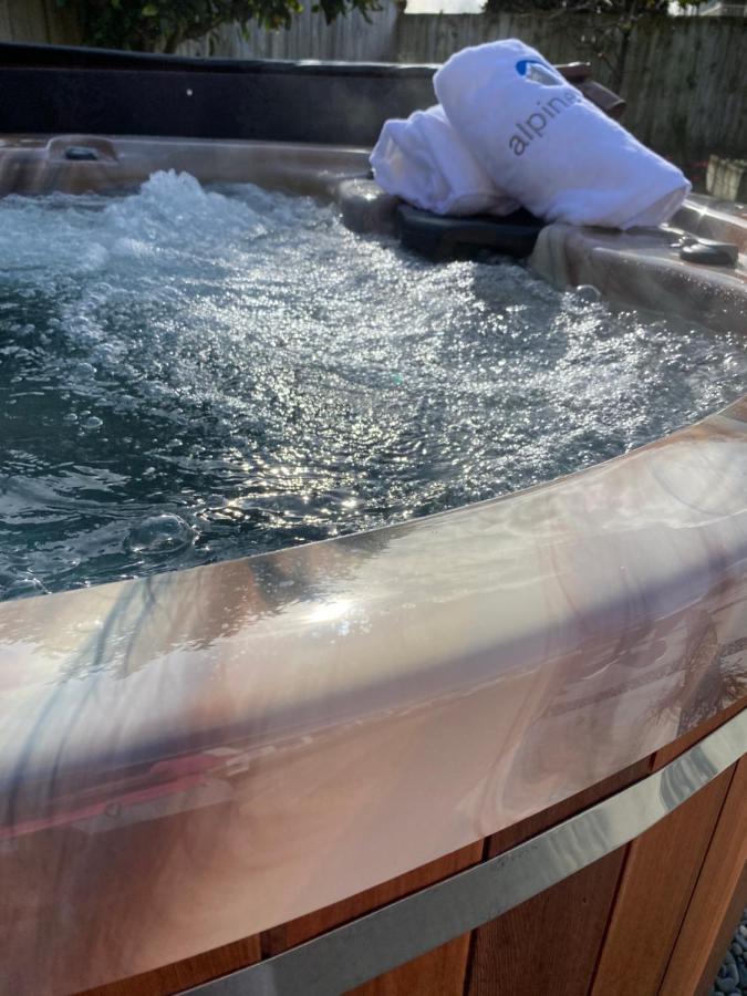 The Great Escape, Luxury Waterfront, Hottub Villa Whitianga Ngoại thất bức ảnh